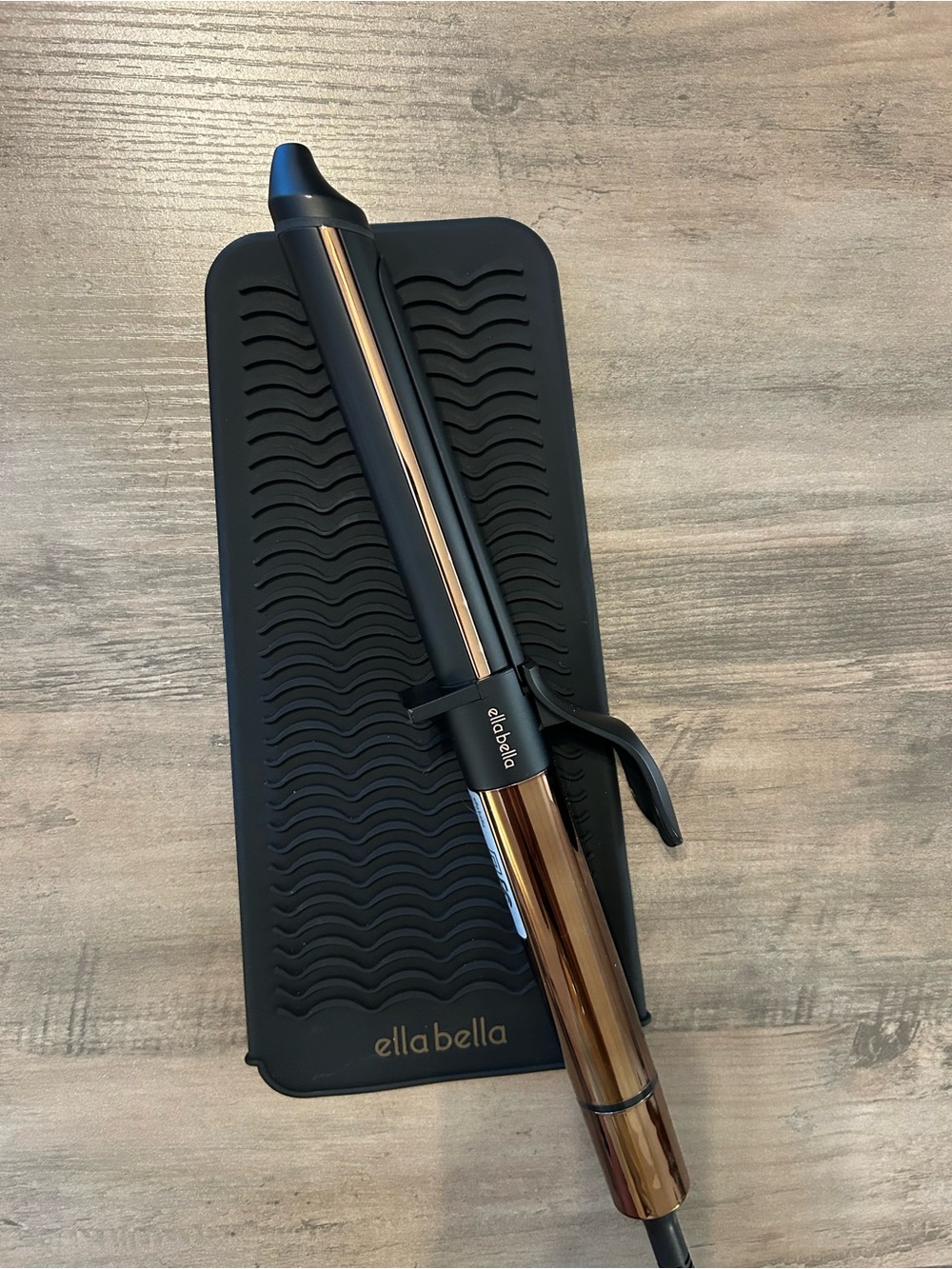 Like New ellabella Rose Gold Curling Iron with Black Heat Mat